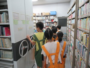 チャレンジ図書館司書1.JPG